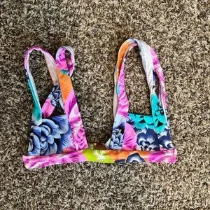 Top Kopper And Zink Flower Bomb Revolve - Taille S, Neuf Avec étiquettes, Motif Fleuri Multicolore - Valeur Originale 250$